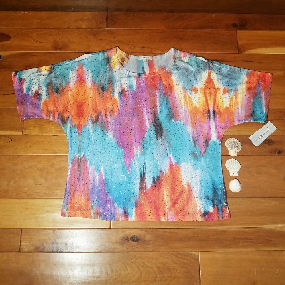 NWT LARGE WATERY SKY TOP, JESS & JANE